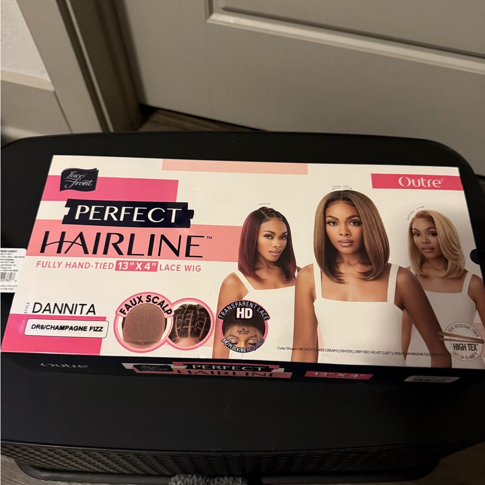 Outre Perfect Hairline Dannita Wig - DR6/Champagne Fizz